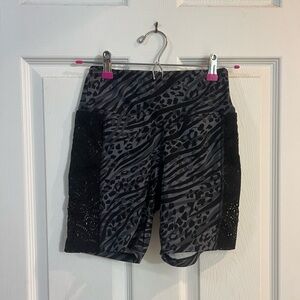 patterned biker shorts
